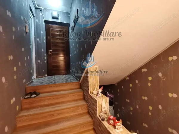 Apartament P+1, 4 camere, 2 bai, 3 balcoane, Zona Centrala Piatra Neamt — fotografia 1