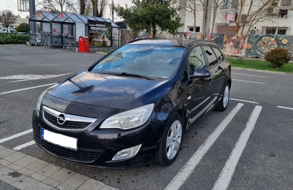 OPEL Astra 2011