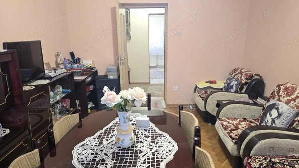 Vand apartament 3 camere decomandat in Deva, zona Enescu, parter inalt, hol central, mobilat — fotografia 3