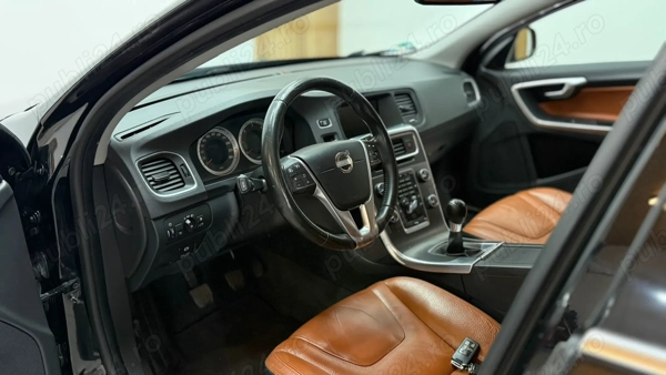 VOLVO V60 2011 — imagine 12