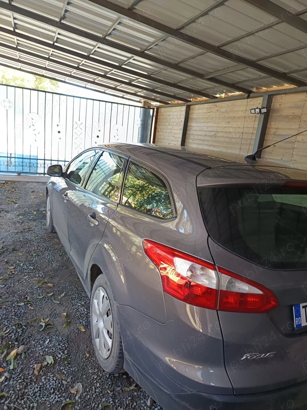 FORD Focus 2011 — imagine 4