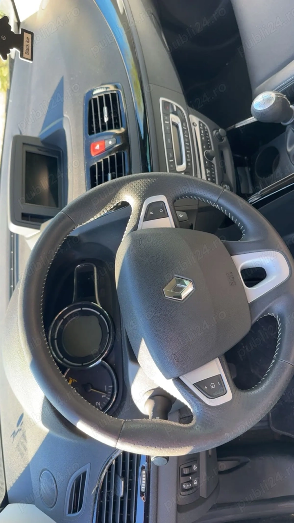 RENAULT Megane 2011 — imagine 2