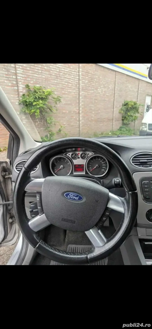 FORD Focus 2011 — imagine 2