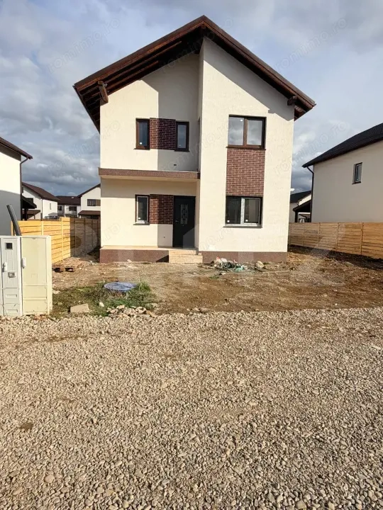 Romimo Casa individuala la cheie, 3 km de Brasov, cartier nou cu acces facil ...
