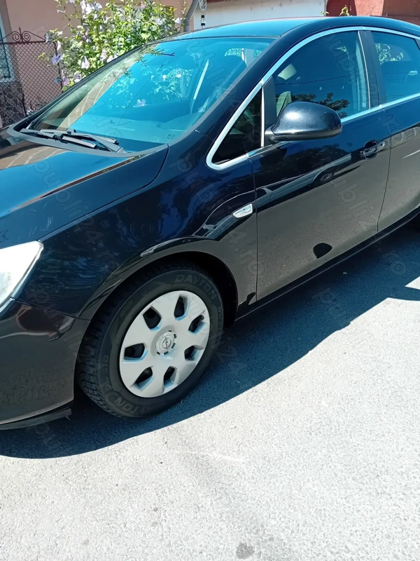 OPEL Astra 2011 — imagine 2