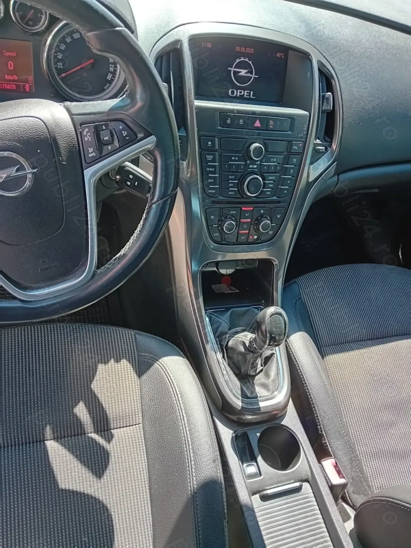 OPEL Astra 2011 — imagine 5