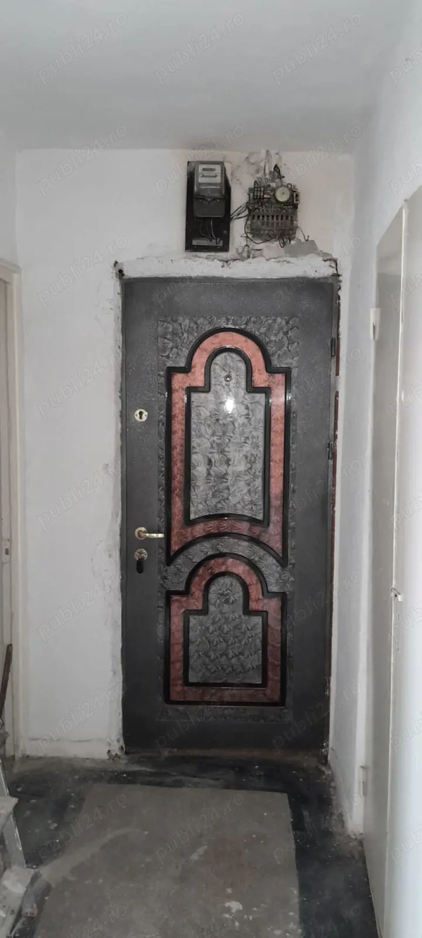 Vând Apartament decomandat 4 camere în Alexandria, pe str. București la intersecție cu Str. Ghica — fotografia 3