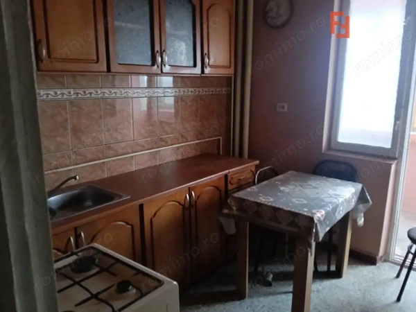 Apartament cu 3 camere de vanzare, zona Girocului — fotografia 3