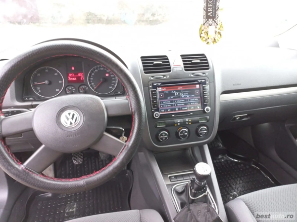 VOLKSWAGEN Golf 2005 — imagine 5