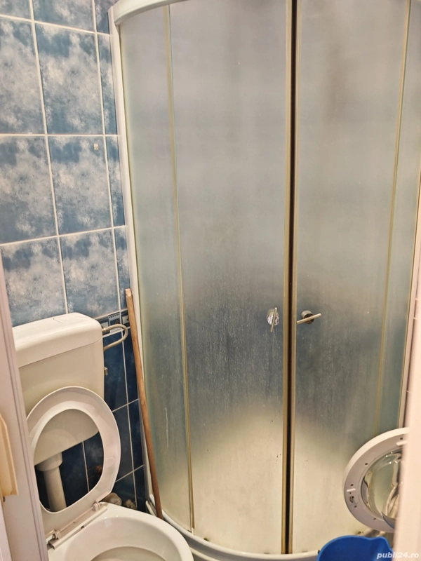 Vând apartament cu 2 camere semidecomandat etaj 4 complect mobilat și utilat