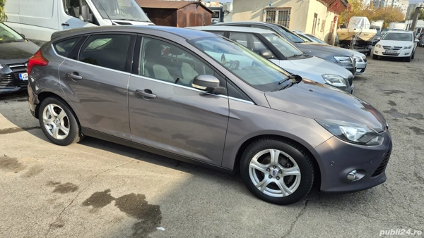 FORD Focus 2012 — imagine 5