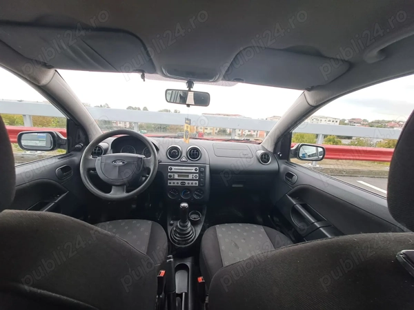 FORD Fiesta 2004