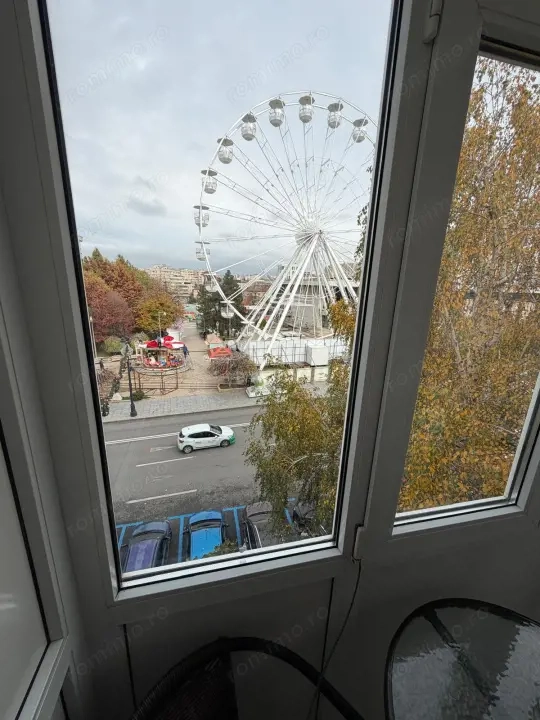Apartament cu 2 camere decomandat, 50 mp,ultracentrala, zona Teatrul National — fotografia 1
