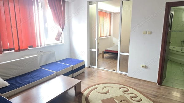 Vand apartament 3 camere in Deva, zona Piata Victoriei, etaj 3, mobilat — fotografia 1