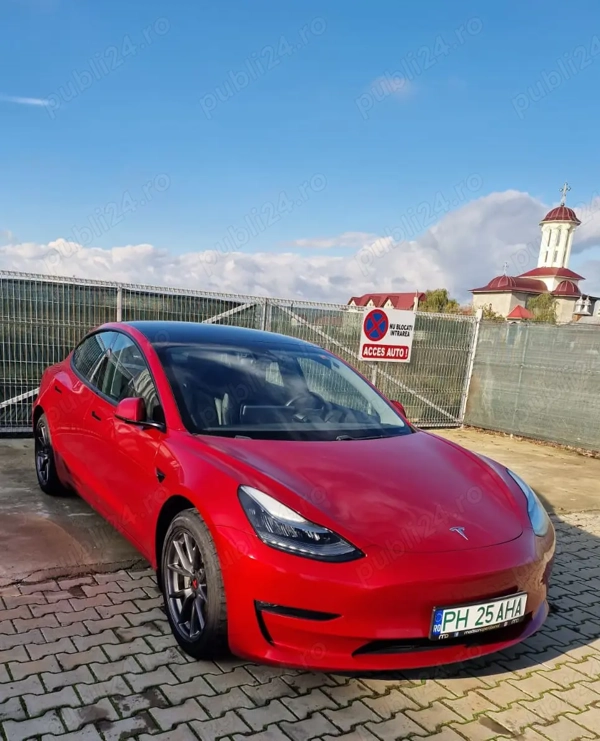 TESLA Model 3 2021 — imagine 4