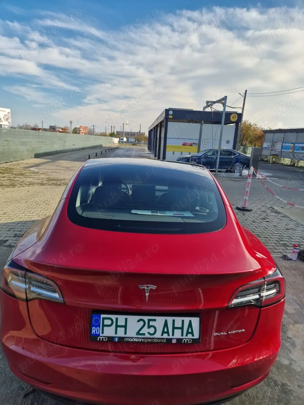 TESLA Model 3 2021 — imagine 5
