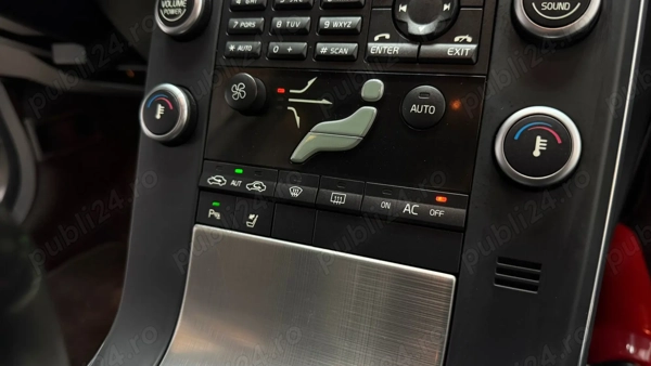 VOLVO V70 2011 — imagine 13