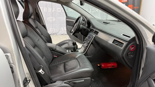 VOLVO V70 2011 — imagine 19