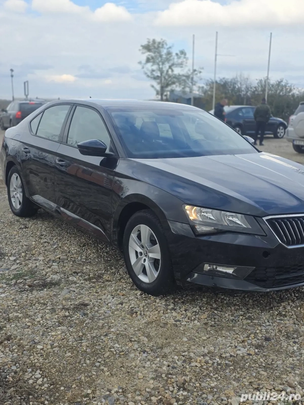 SKODA Superb 2017 — imagine 5