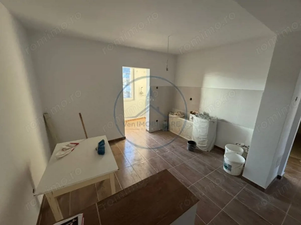 Apartament 2 camere, decomandat, etaj 4/4 , zona SENS — fotografia 1