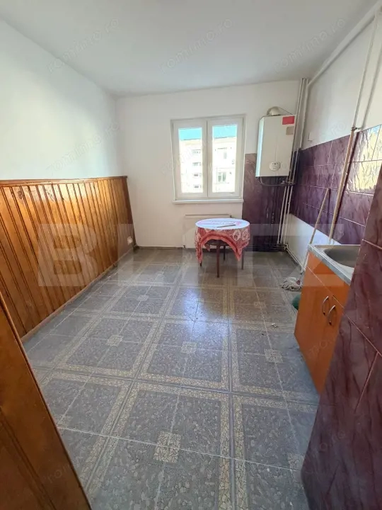 De vânzare Apartament 3 camere în fața Gării Făgăraș — fotografia 1