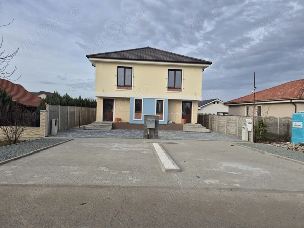 Duplex in centrul Comunei Sacalaz P+E+Pod, 4 camere