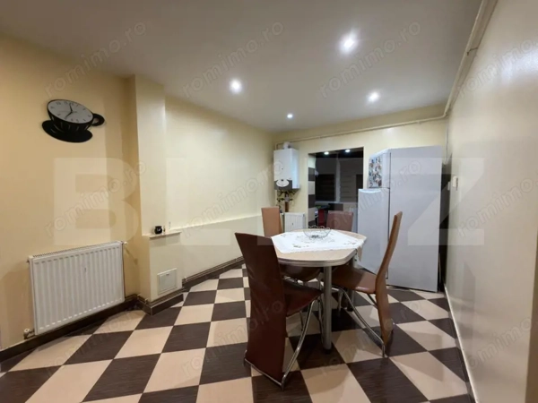 Apartament 3 camere, decomandat, 62 mp utili , mobilat si utilat , Craiovita Nou — fotografia 1