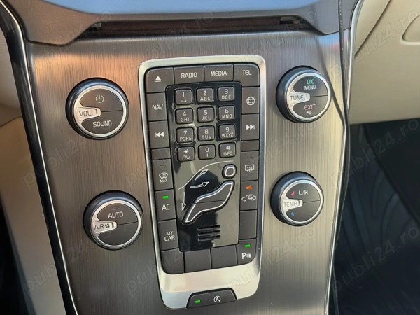 VOLVO V40 2015 — imagine 8
