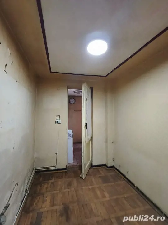 Vând apartament cu 2 camere strada Brânduşei — fotografia 3