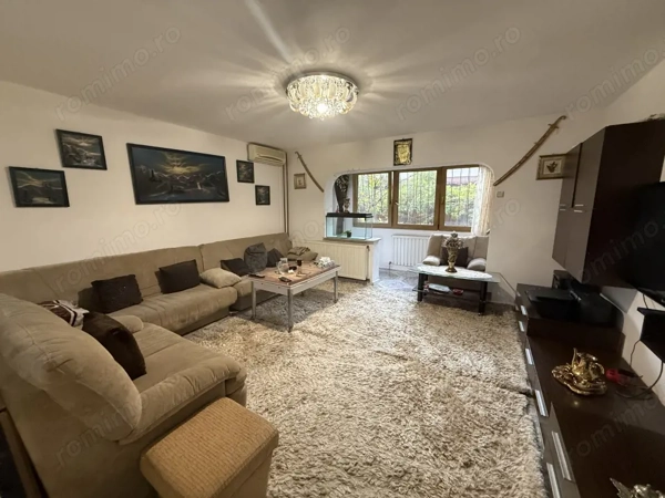 Apartament cu 3 camere, decomandat, 95 mp, parter - Girocului — fotografia 1