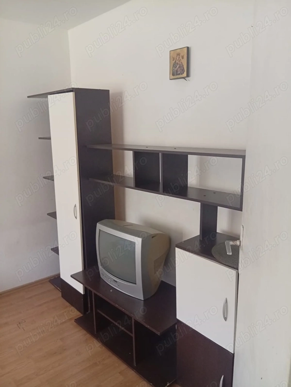 Direct proprietar apartament 2 camere Reșița — fotografia 3