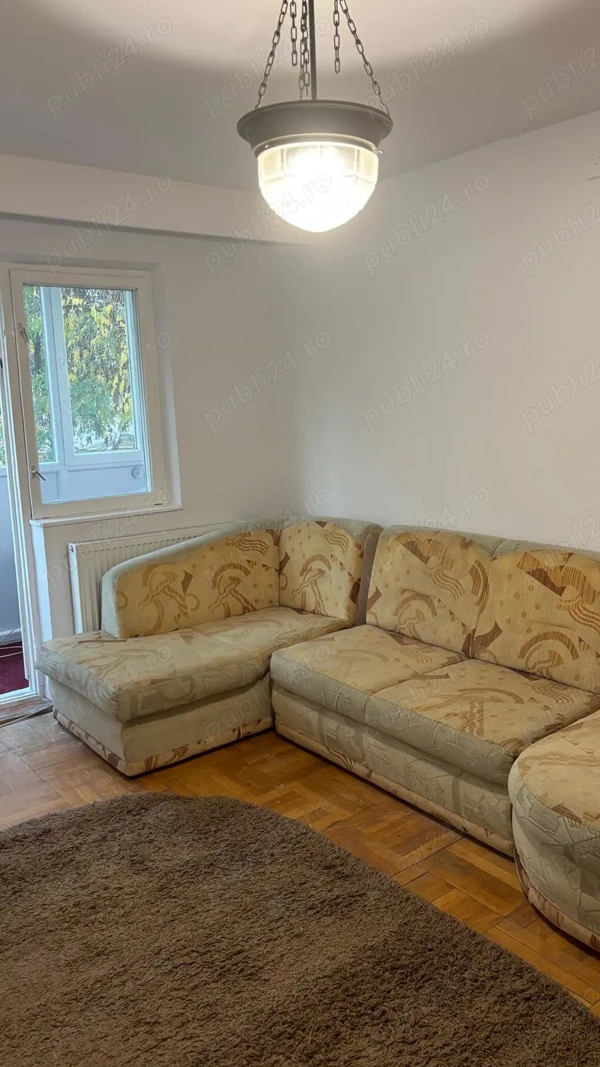 Închiriez 2 camere, etaj1 |Centrala proprie | Balcon închis | 350 | Zona liniștită str. Cosminului — fotografia 1