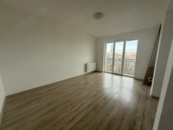 Apartament luminos, 3 camere, decomandat, 75 mp - Aradului — fotografia 1
