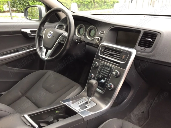 VOLVO V60 2011 — imagine 8