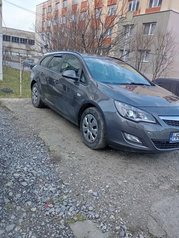 OPEL Astra 2011 — imagine 3