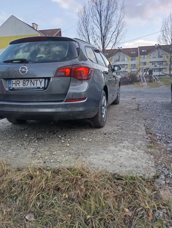 OPEL Astra 2011 — imagine 5