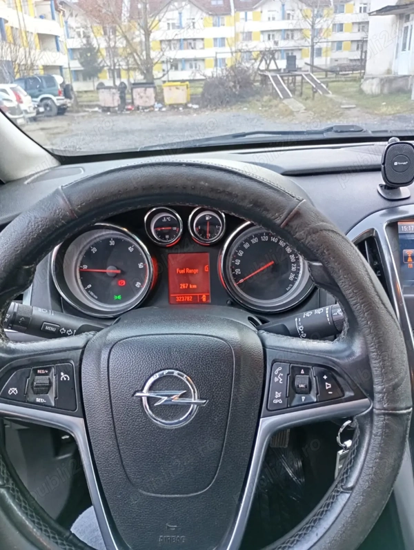 OPEL Astra 2011 — imagine 8