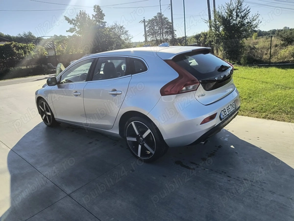 VOLVO V40 2015 — imagine 3