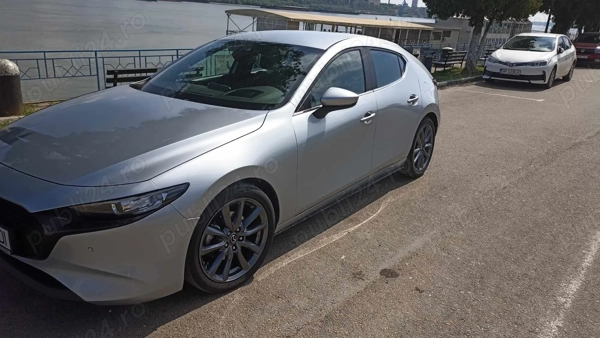 MAZDA 3 2019
