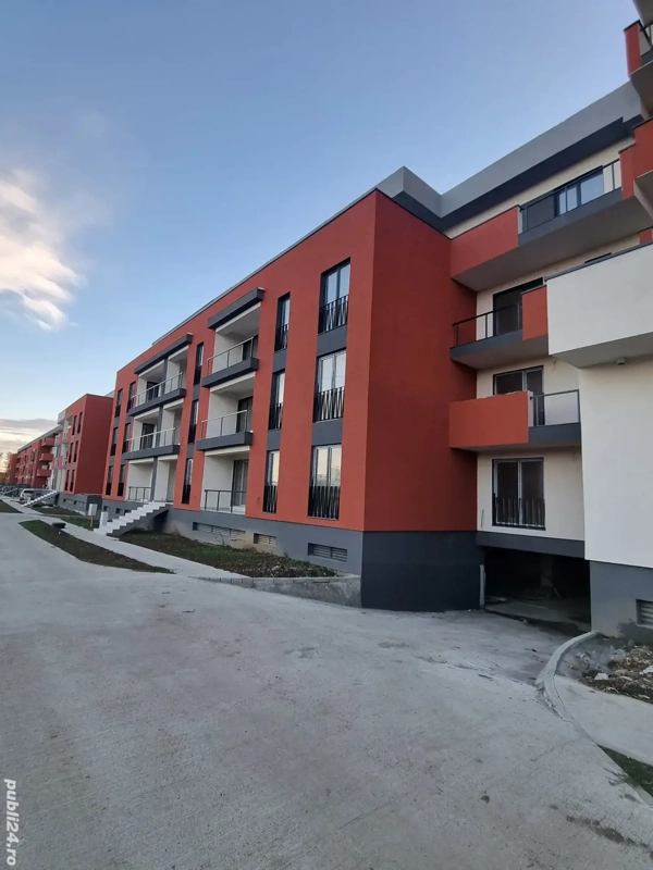 vand apartament cu doua camere — fotografia 3