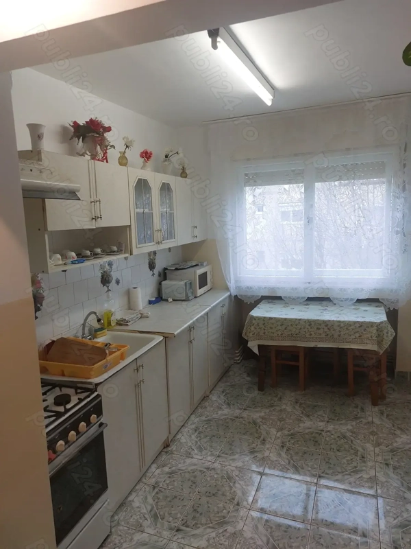 Apartament 2 camere de vanzare — fotografia 1