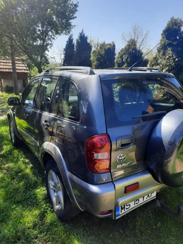TOYOTA RAV4 2004 — imagine 3