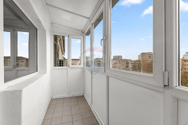 Apartament spațios cu 3 camere, de vânzare, în zona 300 Micalaca — fotografia 2