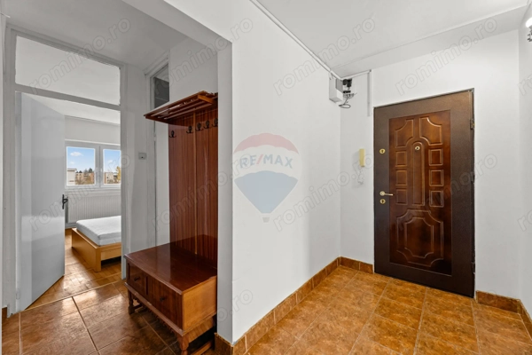 Apartament spațios cu 3 camere, de vânzare, în zona 300 Micalaca — fotografia 1