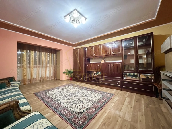 Apartament spatios cu 3 camere | Dambovita — fotografia 1