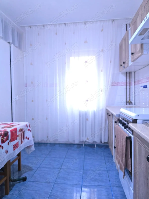 Apartament 3 camere Lipovei etaj 1 strada Ecoului amenajat mobilat utilat ocupabil imediat — fotografia 1