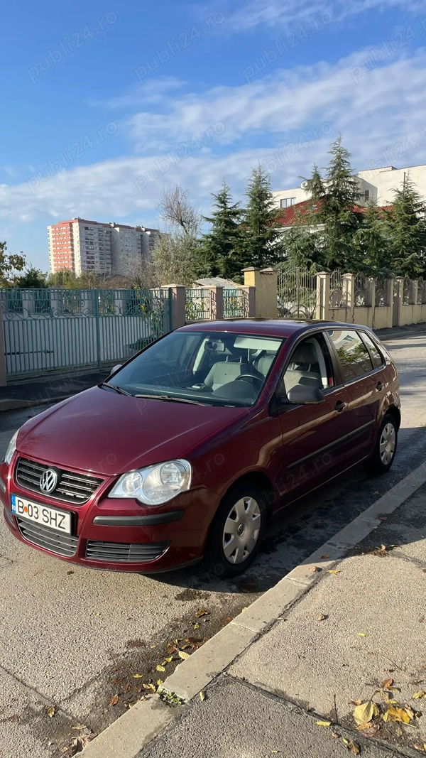 VOLKSWAGEN Polo
