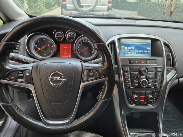 OPEL Astra 2012 — imagine 10