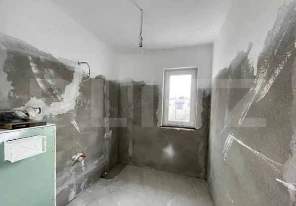 Spațiu Dublu: Apartament + Pod + 4 Locuri de Parcare, Giarmata VII — fotografia 3