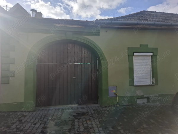 Garsoniera Centru Stradal Toate Utilitatile Bucatarie Separata Pivnita Parcare 2 parcele de gradina — fotografia 2